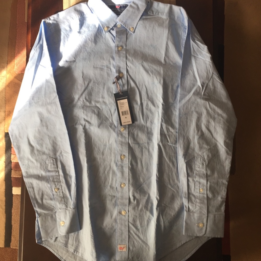 Vineyard vines button down shirt